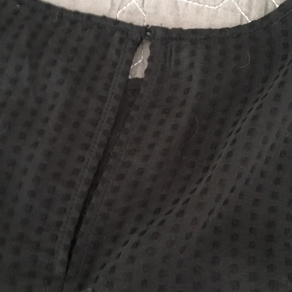 Light flowy top - Picture 4 of 5